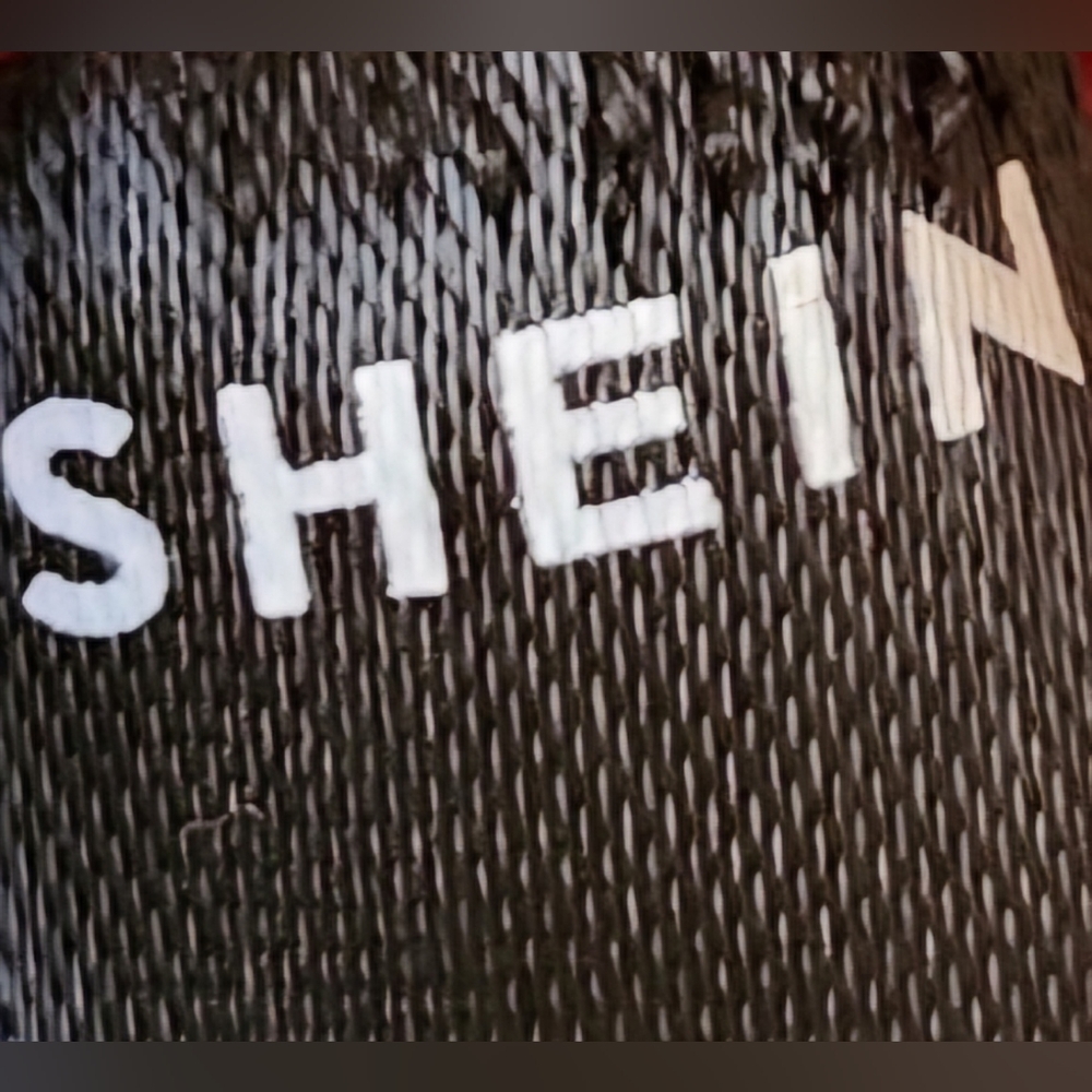 ❤️Black Collared Ribbed Crop Top☆ - Picture 3 of 3